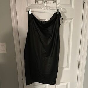 Elegant Black Women's Strapless Dress